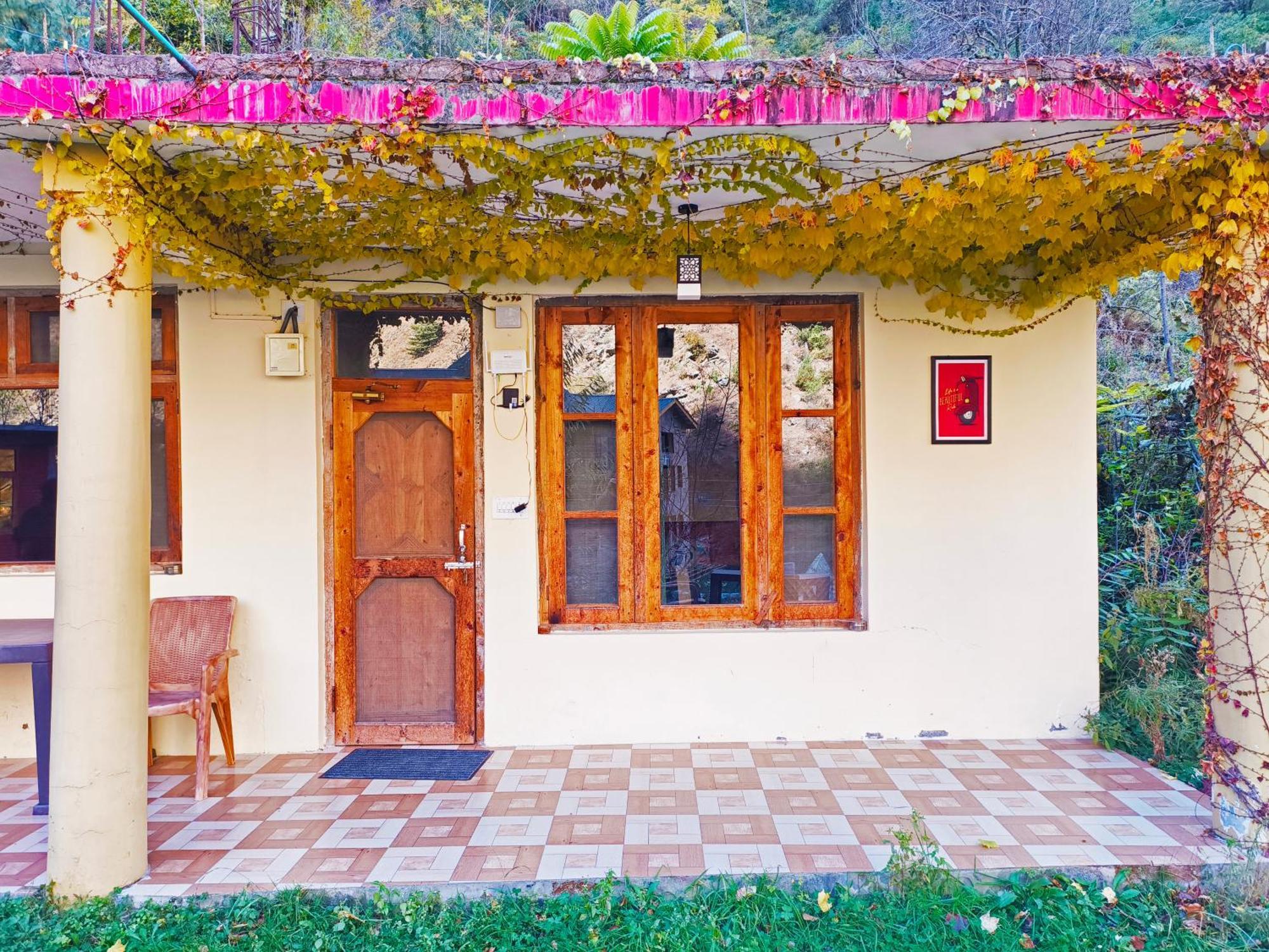 Woodrose Ecostay - Couple'S Favourite Gushaini